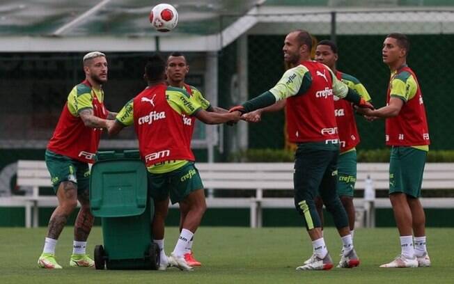 Palmeiras encerra terceiro dia de pré-temporada com desafios técnicos e lúdicos em campo