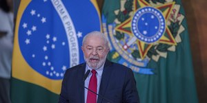 Lula anuncia pagamento do Pé-de-Meia para esta terça-feira (25)