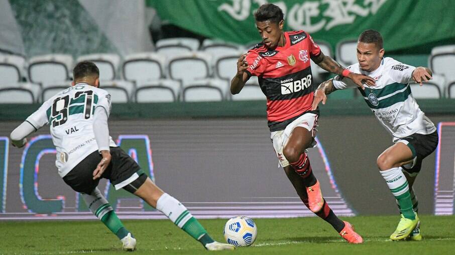 Coritiba foi derrotado em casa para o Flamengo