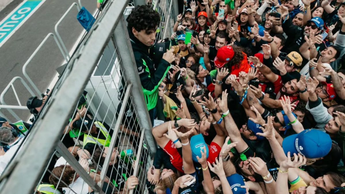 Bortoleto recebe apoio dos fãs após abandono no GP de São Paulo