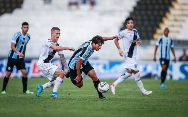 Lucas Silva assume a responsabilidade por empate do Grêmio