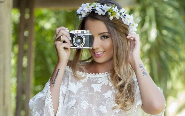 Confira o ensaio sensual de Monique Helena no Bella da Semana