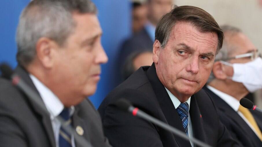 Sob a mira de Bolsonaro, Braga Netto deve definir hoje o nome do novo comandante do Exército