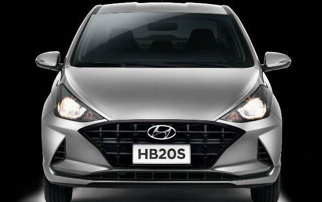 Hyundai HB20 2021 com motor 1.0 aspirado passa a ter grade dianteira pintada de preto, inclusive a moldura, entre as principais mudanças estéticas