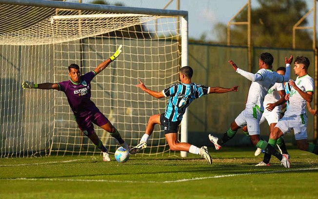 Grêmio e América-MG se enfrentaram nesta quinta-feira, pelo Brasileirão Sub-20