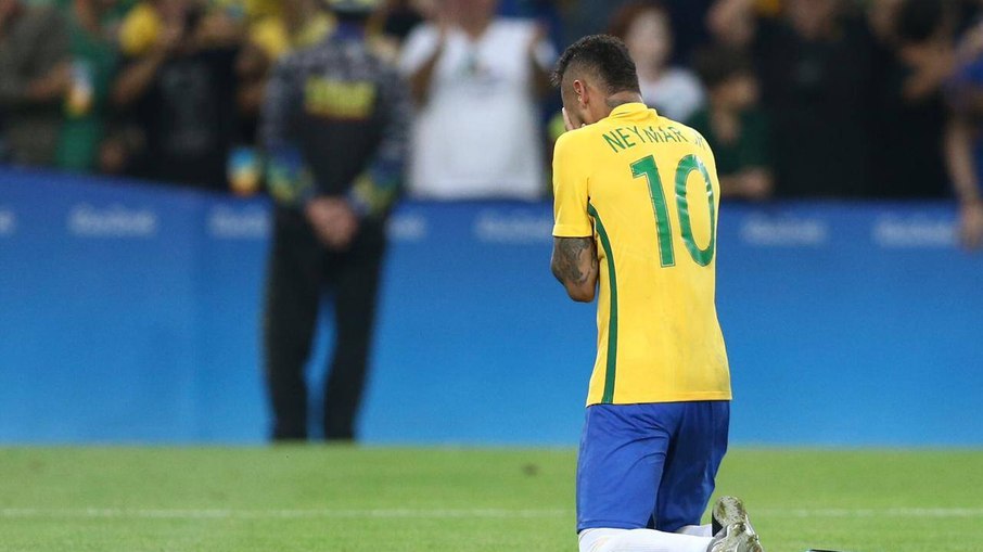 Neymar comemora ouro olímpico