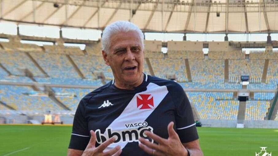 Ex-jogador  Roberto Dinamite revela tumor