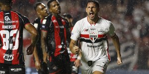 Calleri celebra vitória e mira Libertadores com São Paulo