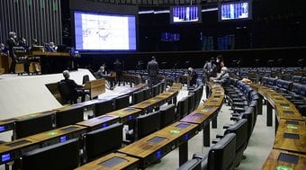 Câmara aprova PL da 'Taxa das Blusinhas'; texto vai à sanção de Lula