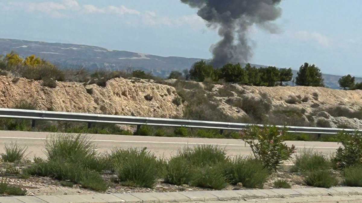 Explosão do Caça F-18