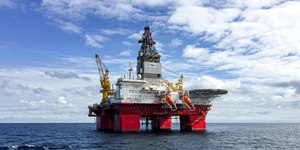 Petróleo fecha em baixa com expectativa de acordo entre EUA e Irã