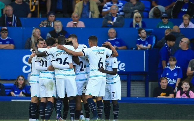 Chelsea vence Everton fora de casa em sua estreia na Premier League