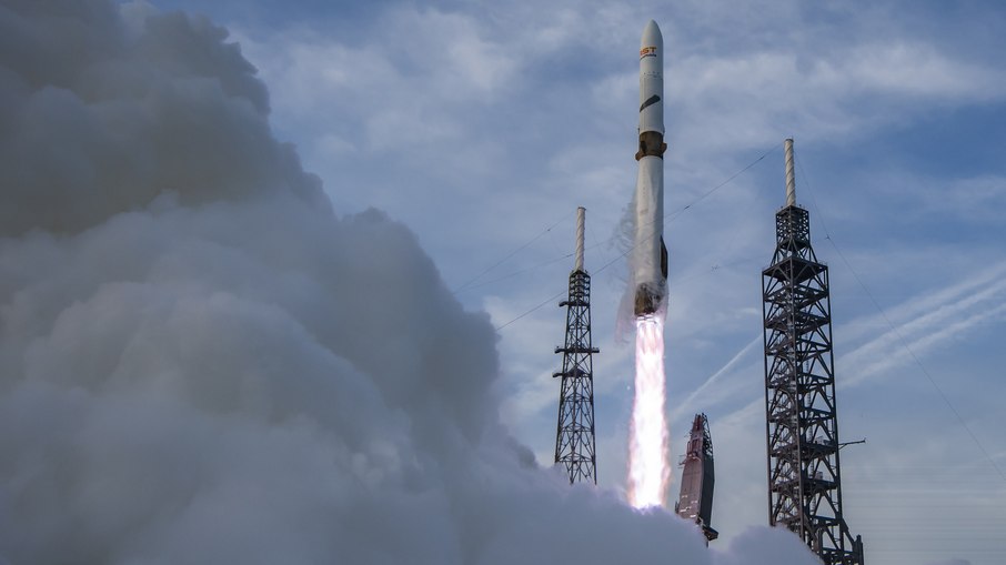 New Glenn na decolagem durante a missão NG-3, em 9 de abril de 2026