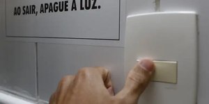 Conta de energia elétrica permanece com tarifa vermelha em julho