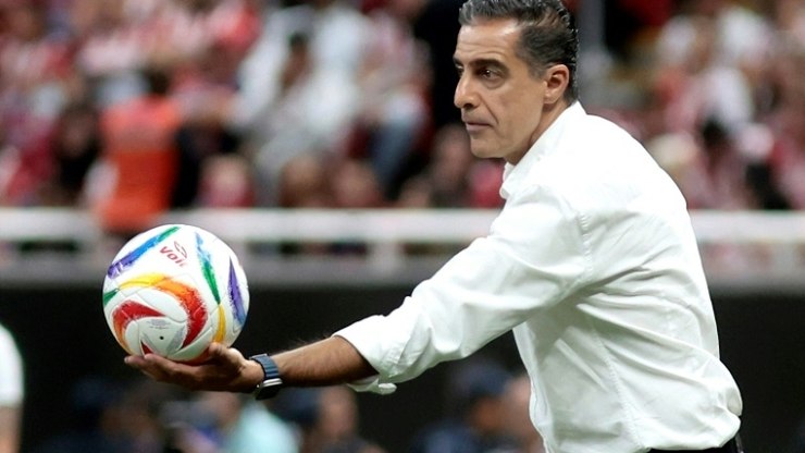 Botafogo anuncia contratação do técnico português Renato Paiva