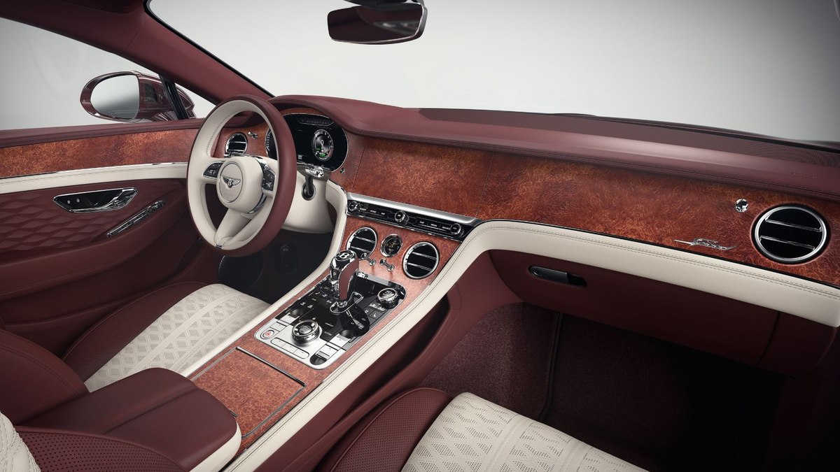 Bentley inclui detalhes em ouro 18k na linha Mulliner