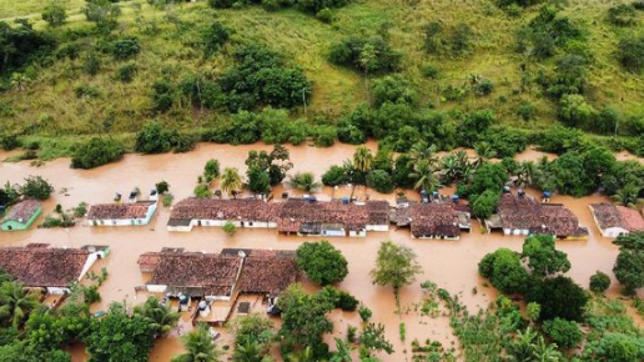 Chuvas em Pernambuco: Governador confirma 84 mortes por temporais