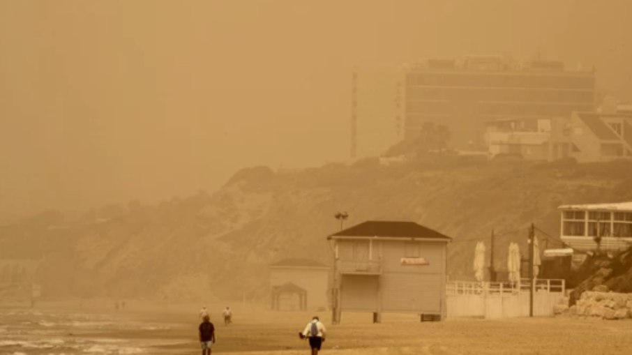 Tempestade de areia em Israel: fenômeno típico da primavera Tempestade de areia em Israel: fenômeno típico da primavera