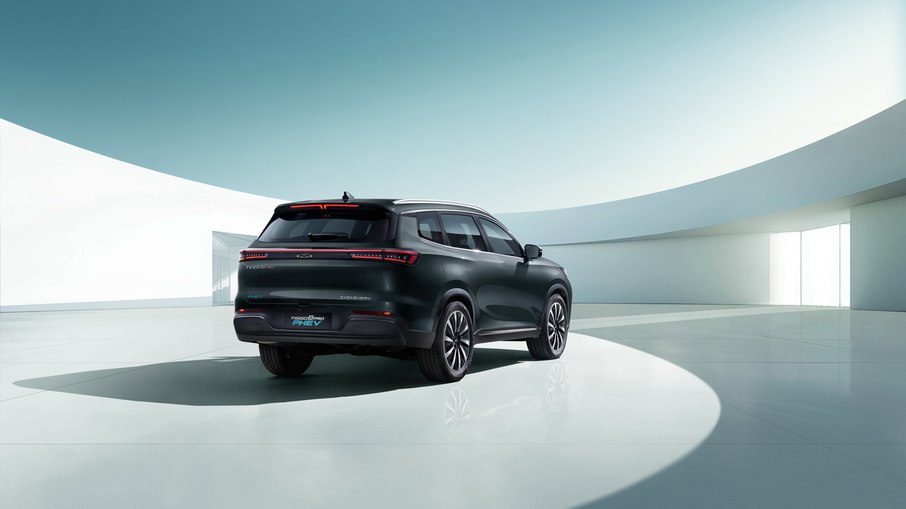 Tiggo 8 Pro PHEV tem autonomia elétrica de até 70 km no ciclo PBEV e consumo equivalente de até 36,1 km/l