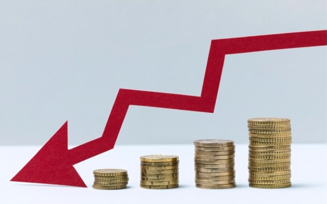 Carga tributária impacta no crescimento da economia Carga tributária impacta no crescimento da economia