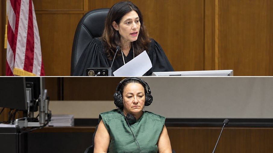 Yirsi Machado Rivera foi presa após arremessar um balde de fezes humanas na vizinha. Mulher justificou ação com uma suposta traição do marido Yirsi Machado Rivera foi presa após arremessar um balde de fezes humanas na vizinha. Mulher justificou ação com uma suposta traição do marido