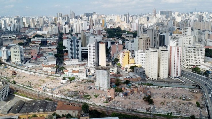 %C3%9Altima%20casa%20da%20Favela%20do%20Moinho%20%C3%A9%20demolida%20em%20SP