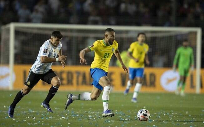 Sem Neymar, Matheus Cunha acredita em boa parceria ao lado de Vinícius Júnior e Raphinha no Brasil