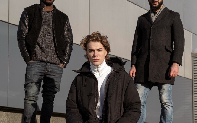 A camada externa protege do frio e completa o layering