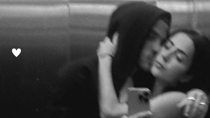 Jade Picon e André Lamoglia surgem aos beijos em nova foto