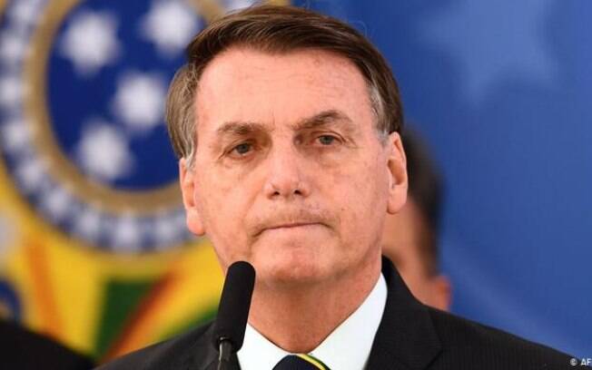 Bolsonaro assina MP para melhoria do ambiente de negócios no Brasil