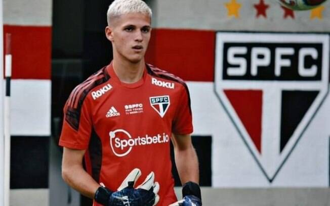 Felipe Carneiro, goleiro do sub-20, se despede do São Paulo: 'Gratidão'