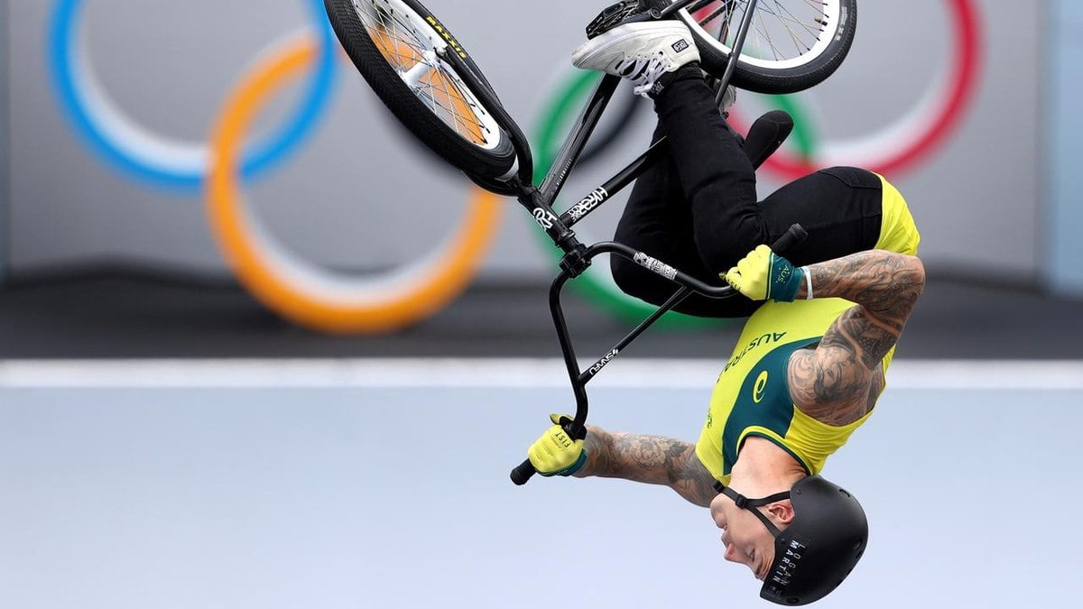 Campeão olímpico de BMX tem itens pessoais furtados