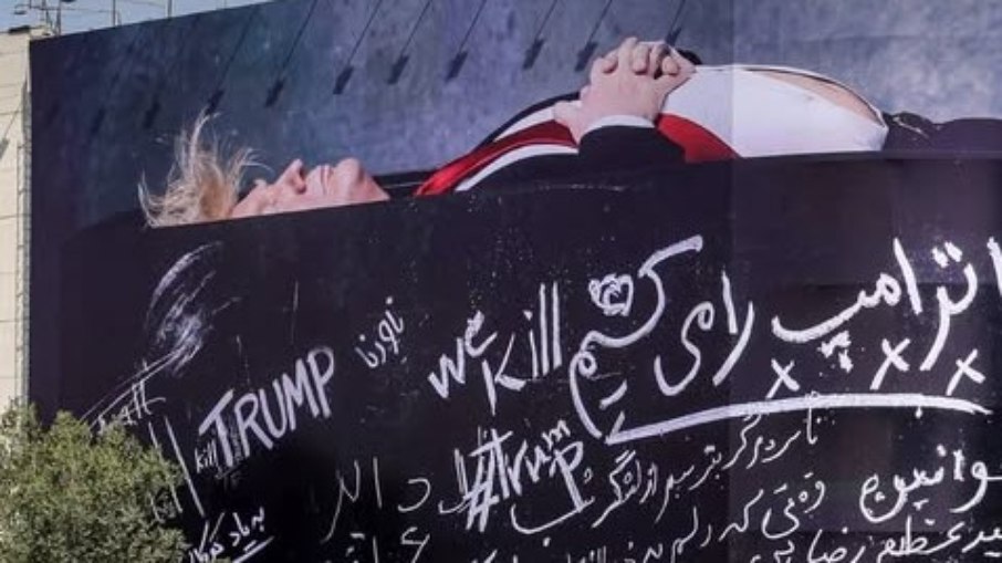 Ameaças:Donald Trump, presidente dos Estados Unidos, em outdoor Ameaças:Donald Trump, presidente dos Estados Unidos, em outdoor
