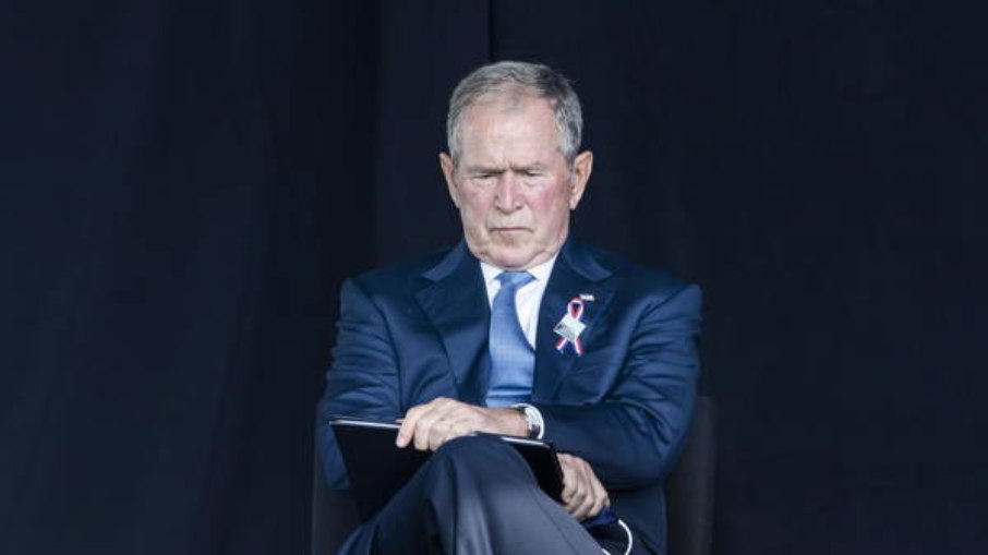 George Bush durante um evento em Shanksville, nos Estados Unidos George Bush durante um evento em Shanksville, nos Estados Unidos