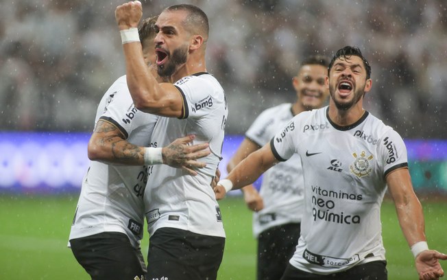 Lázaro vê time encorpado e diz que Corinthians merecia a vitória