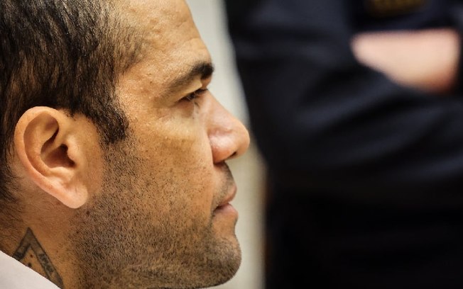 Justiça espanhola acata liberdade provisória de Daniel Alves por R$ 5,4 milhões