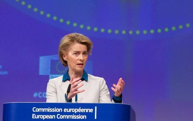 Presidente da Comissão Europeia pediu desculpas à Itália no Parlamento Europeu