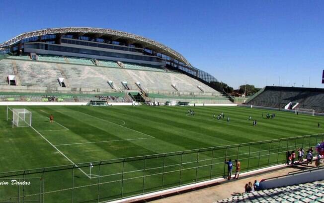 Estádio Bezerrão, no distrito federal, receberá abertura e final da Copa do Mundo sub 17
