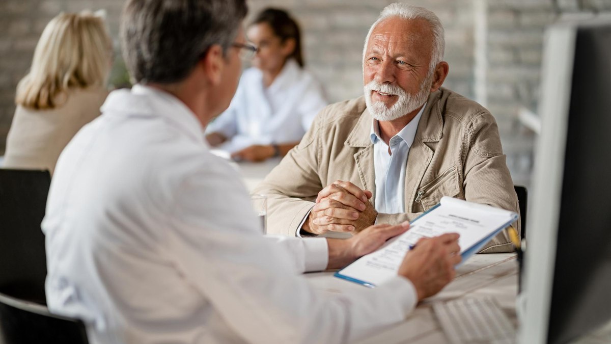 Gerontologia em Alta: Descubra o Mercado Promissor e os Cursos que Estão Transformando o Cuidado com Idosos!