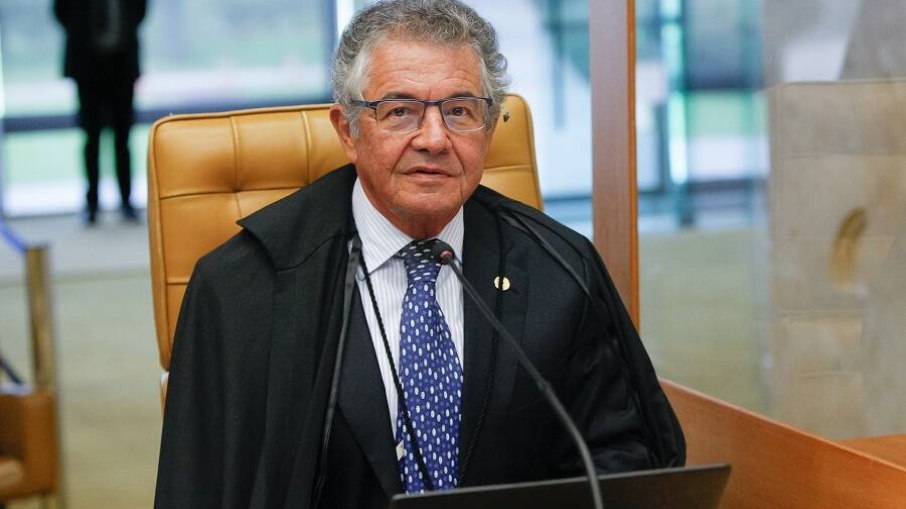 Ex-ministro do STF diz que votará em Bolsonaro num eventual 2° turno