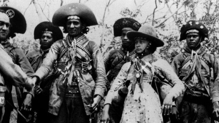 Fam%C3%ADlia%20guardou%20cr%C3%A2nios%20de%20Lampi%C3%A3o%20e%20Maria%20Bonita%20por%2020%20anos