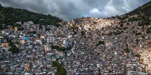 "Mansões do tráfico" são demolidas em operação na Rocinha