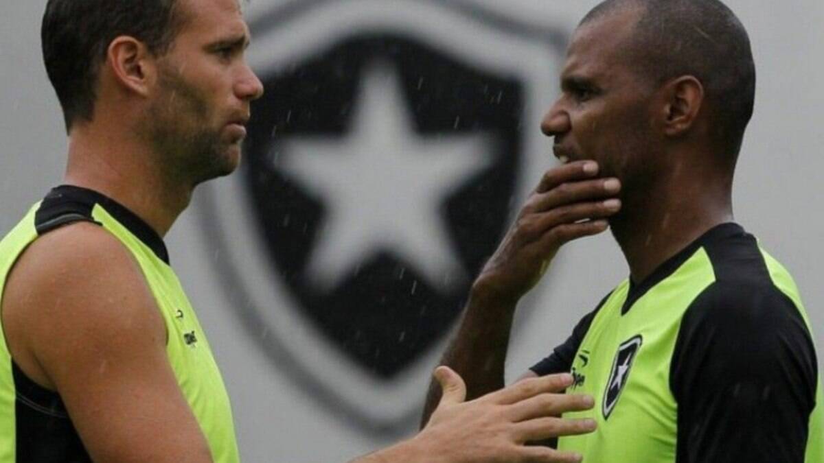 Jefferson parabeniza Joel Carli por marca no Botafogo: 'Muito bom ter jogado ao seu lado, craque’