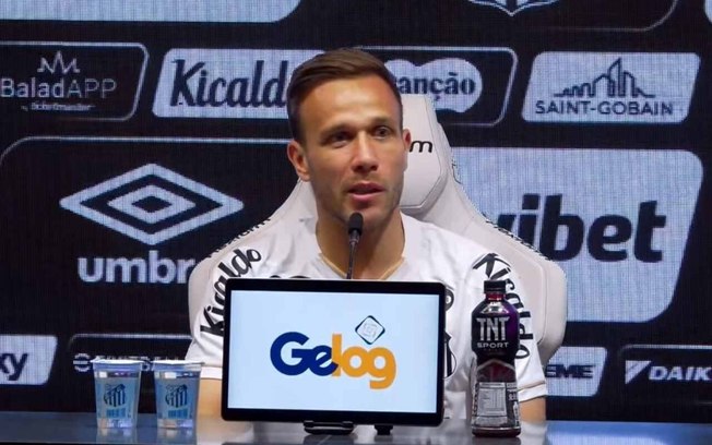 Volante revela convite de Neymar para defender o Peixe