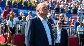 Líder do Irã publica charge de Trump como sarcófago destruído