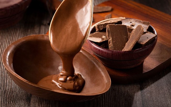 Como fazer temperagem de chocolate? Confira o passo a passo fácil!