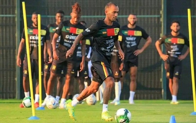 Wilfried Douala durante treino da seleção de Camarões