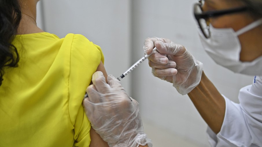 Vacinação está entre ações do CS Aurélia para reforçar campanha Novembro Azul.