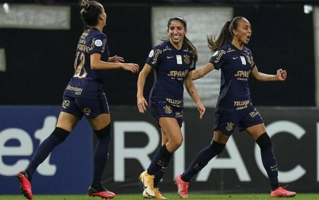 Time feminino do Corinthians busca seu terceiro título na temporada
