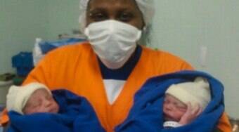 Mulher da cantora Pepê dá à luz os meninos Enzo Fabiano e João Gael